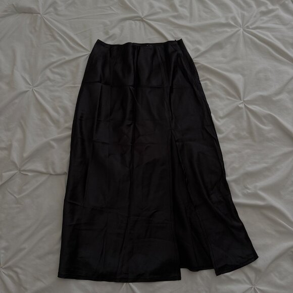 Princess Polly Black Satin Midi Skirt - Picture 2 of 3
